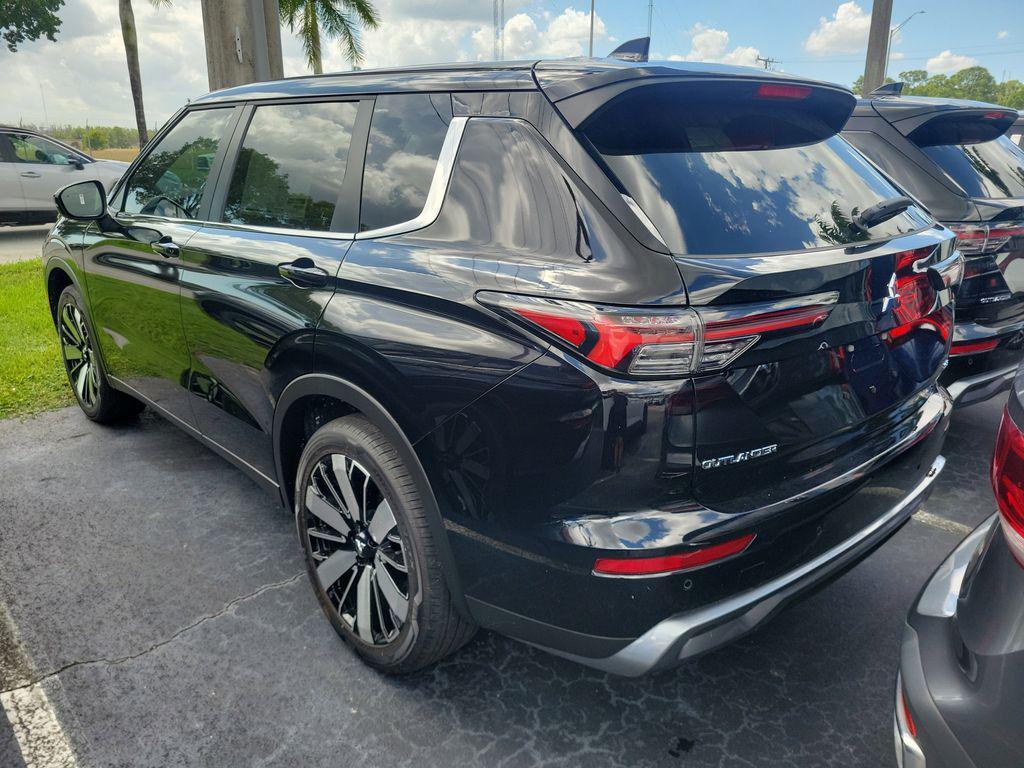 new 2025 Mitsubishi Outlander car, priced at $31,105