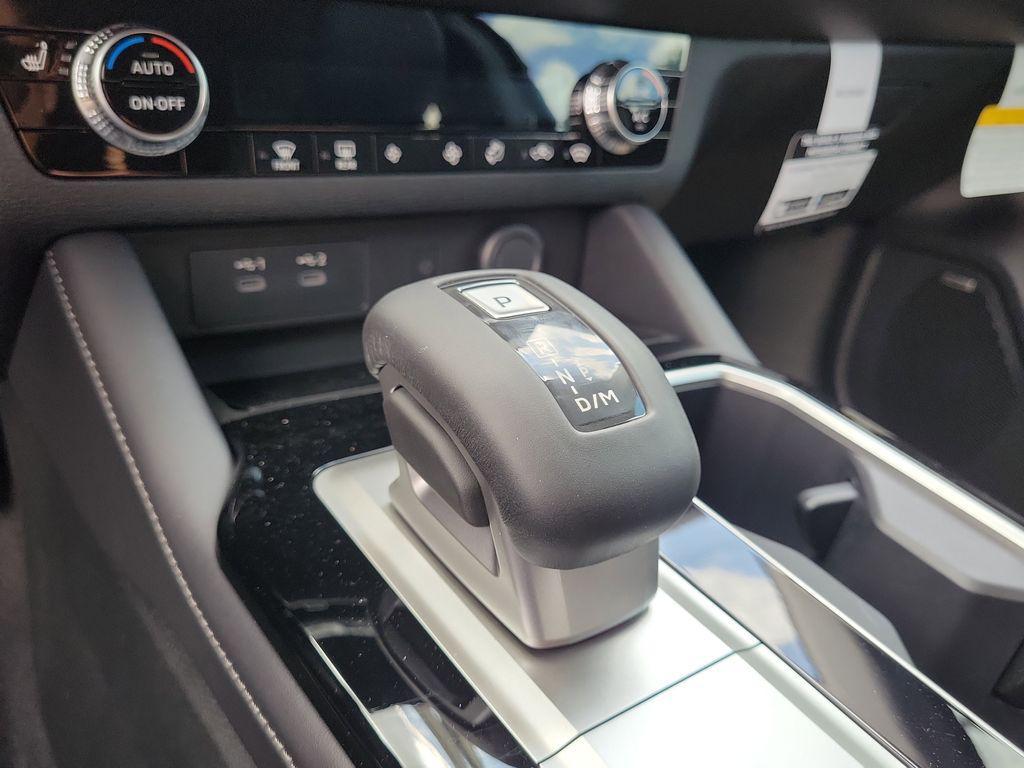 new 2025 Mitsubishi Outlander car, priced at $31,105