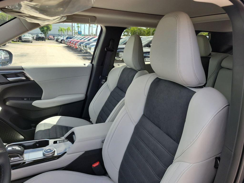 new 2025 Mitsubishi Outlander car, priced at $36,445