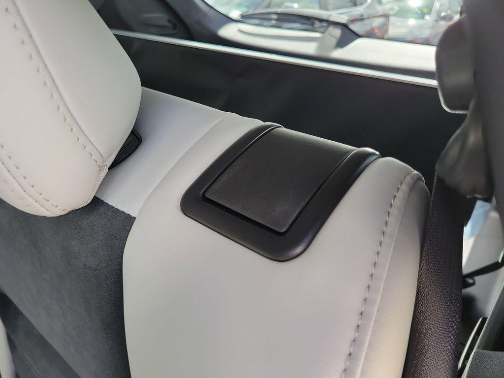 new 2025 Mitsubishi Outlander car, priced at $36,445