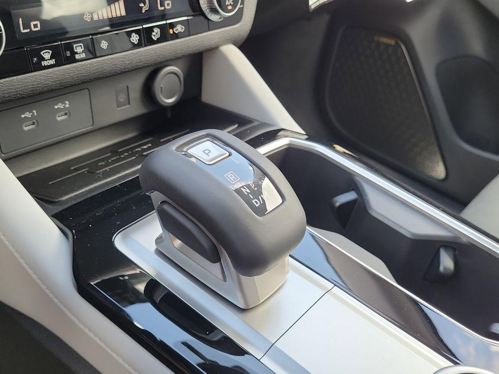 new 2025 Mitsubishi Outlander car, priced at $36,445