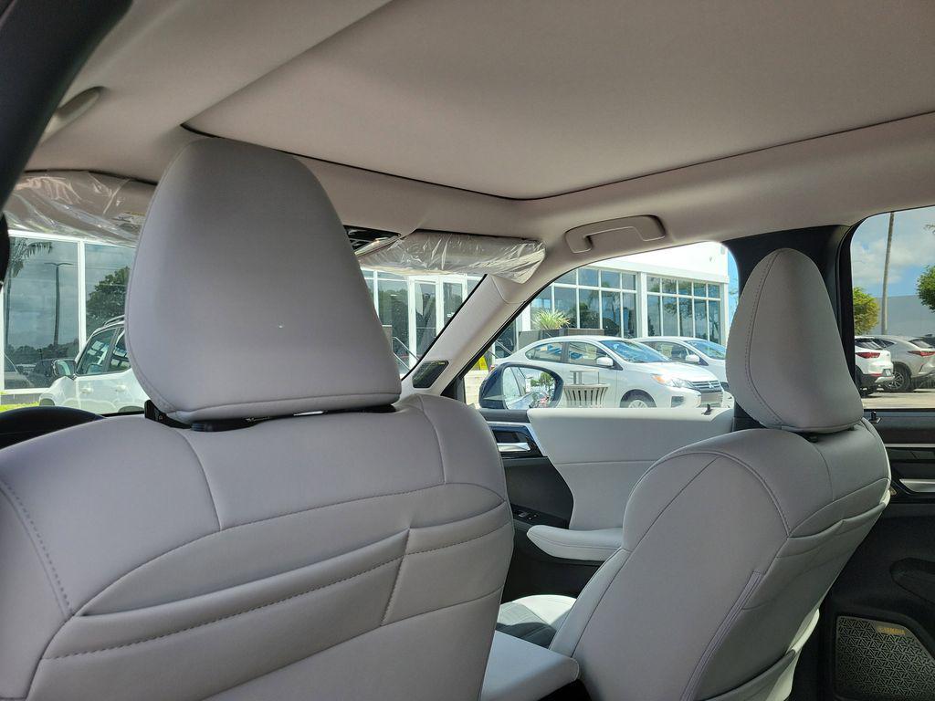 new 2025 Mitsubishi Outlander car, priced at $36,445