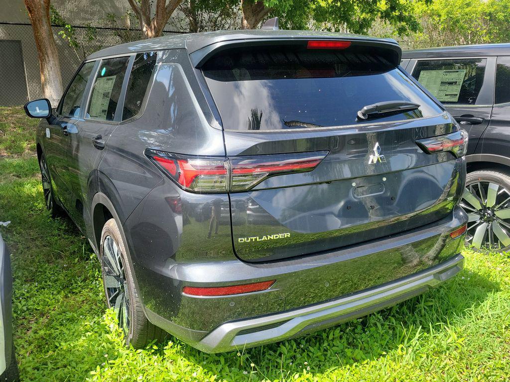 new 2025 Mitsubishi Outlander car, priced at $33,195