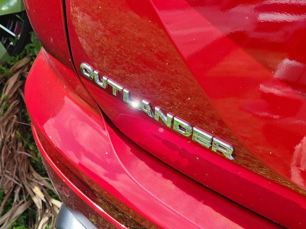 new 2025 Mitsubishi Outlander car, priced at $33,780