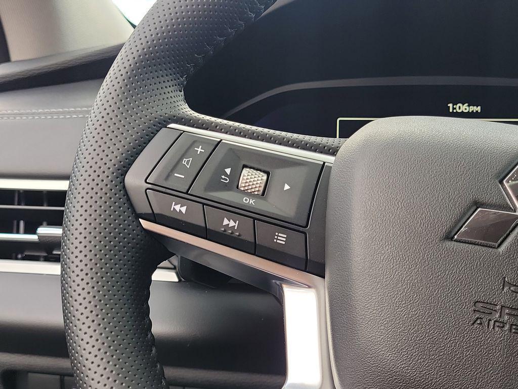 new 2025 Mitsubishi Outlander car, priced at $35,005