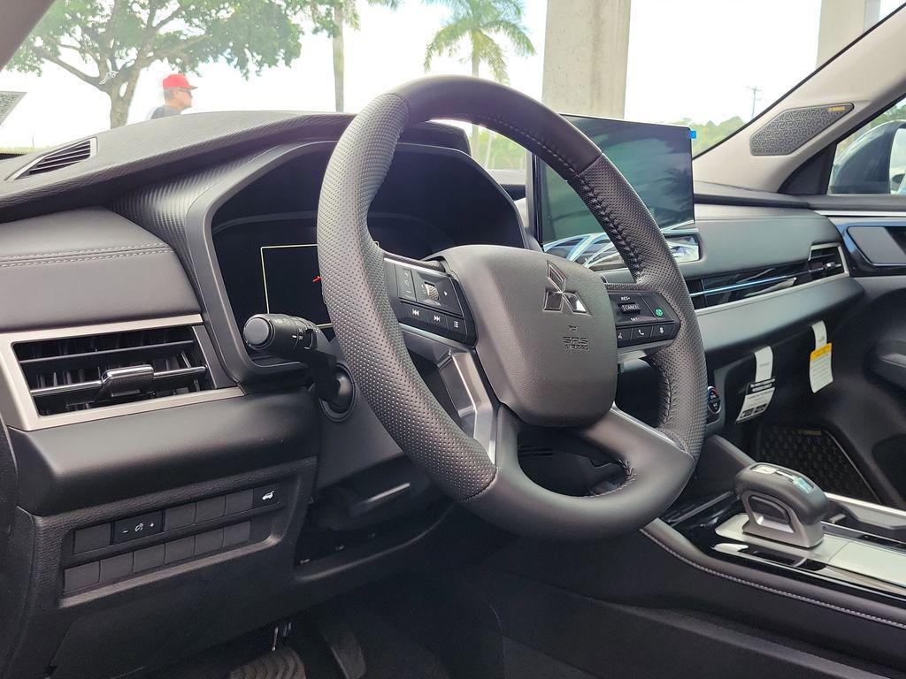 new 2025 Mitsubishi Outlander car, priced at $35,005