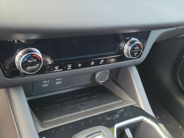 new 2025 Mitsubishi Outlander car, priced at $26,705