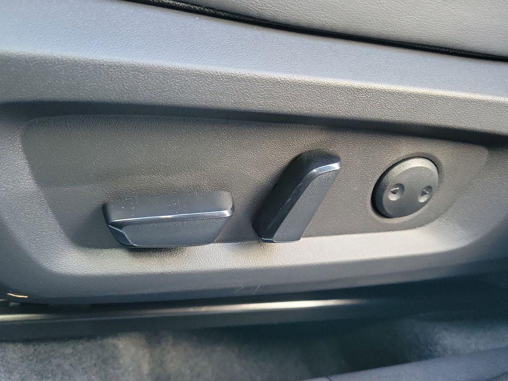 new 2025 Mitsubishi Outlander car, priced at $29,400