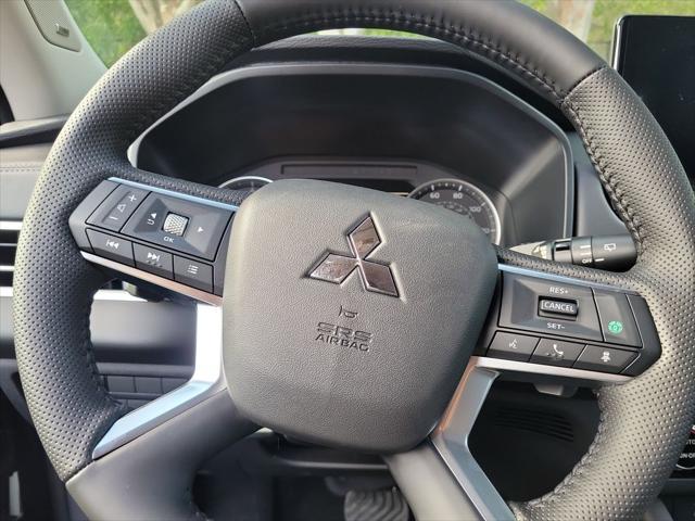 new 2025 Mitsubishi Outlander car, priced at $30,190