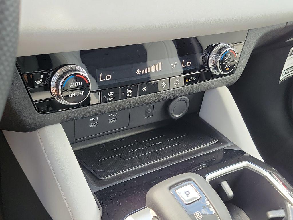 new 2025 Mitsubishi Outlander car, priced at $34,480