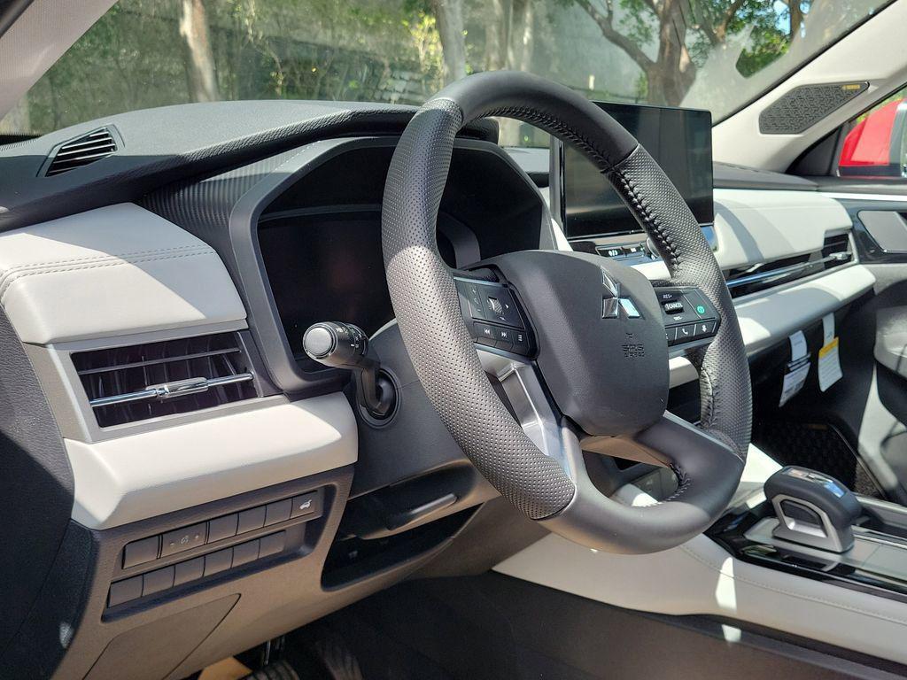 new 2025 Mitsubishi Outlander car, priced at $33,890