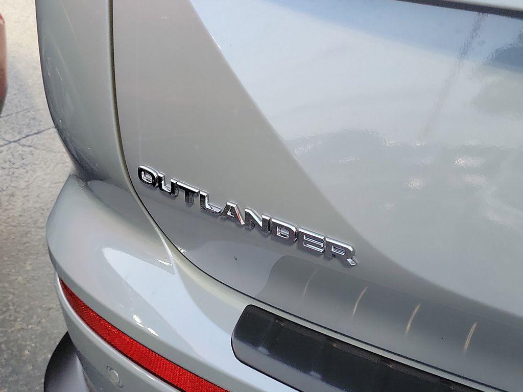 new 2025 Mitsubishi Outlander car, priced at $38,560