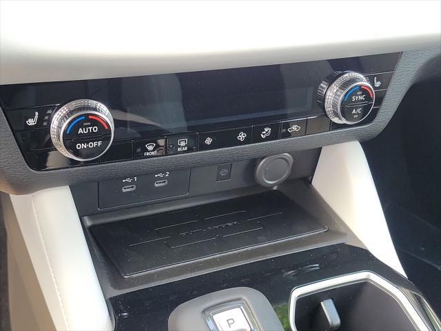new 2025 Mitsubishi Outlander car, priced at $30,700