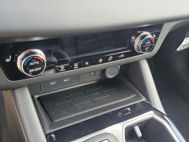 new 2025 Mitsubishi Outlander car, priced at $30,105