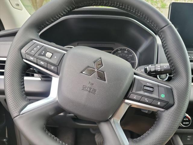 new 2025 Mitsubishi Outlander car, priced at $30,105