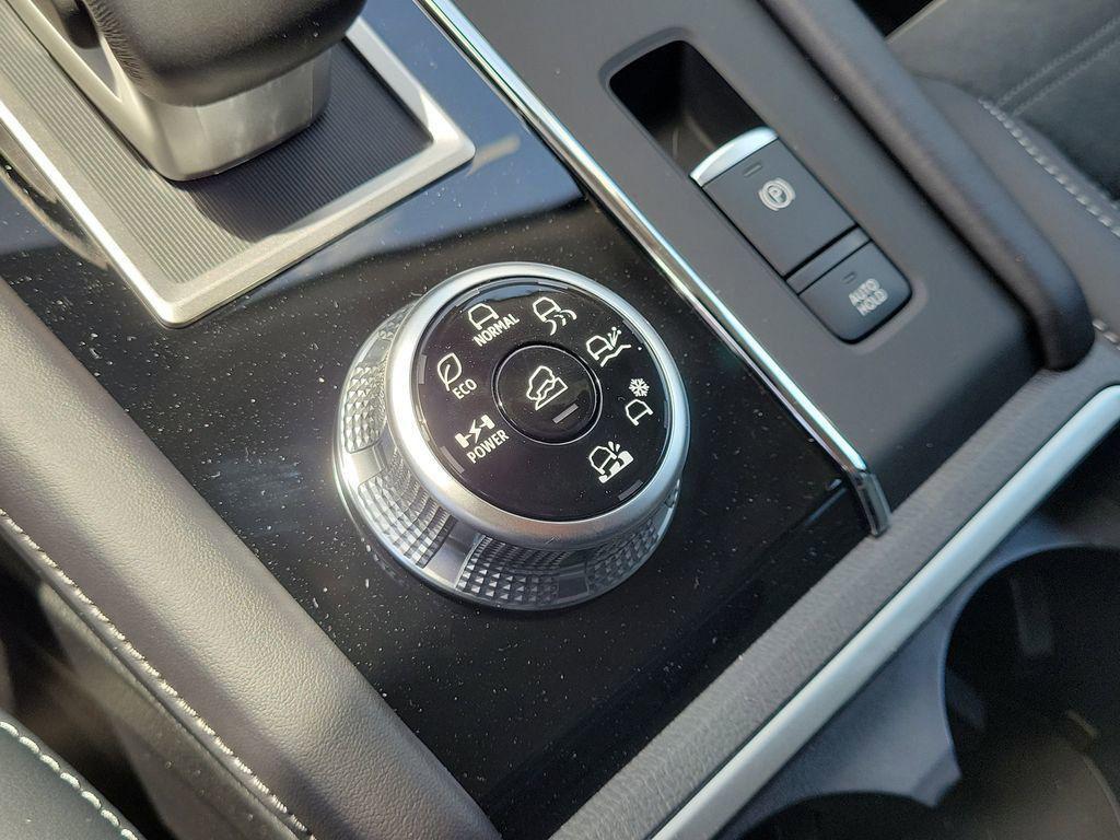 new 2025 Mitsubishi Outlander PHEV car, priced at $38,795