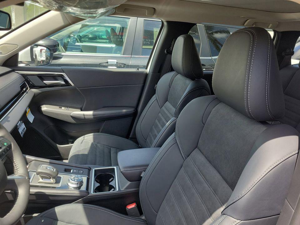 new 2025 Mitsubishi Outlander PHEV car, priced at $38,795