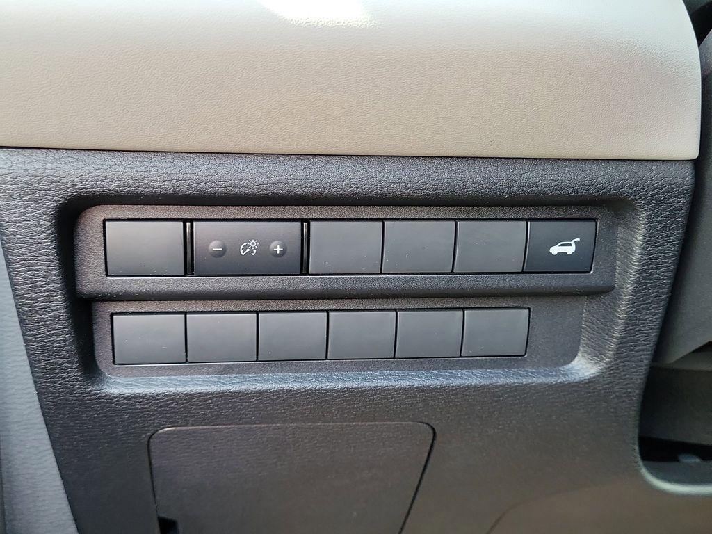 new 2025 Mitsubishi Outlander car, priced at $32,555