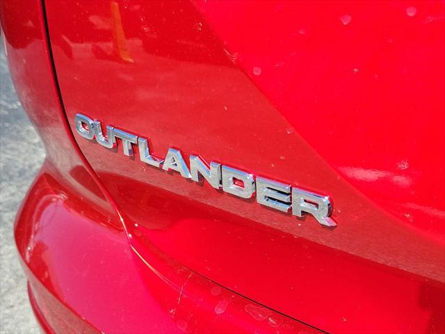 new 2025 Mitsubishi Outlander car, priced at $31,885