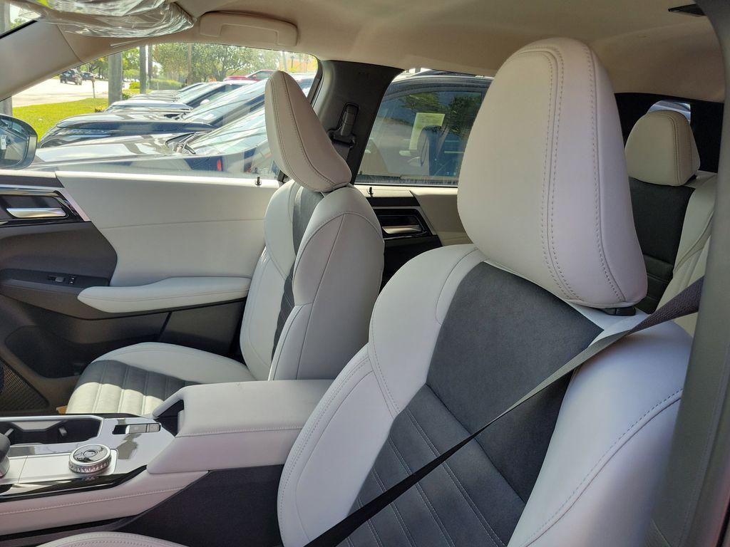 new 2025 Mitsubishi Outlander car, priced at $32,380