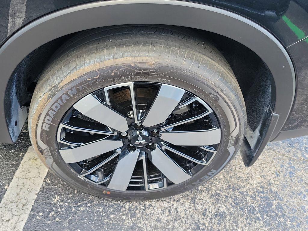 new 2025 Mitsubishi Outlander car, priced at $30,675