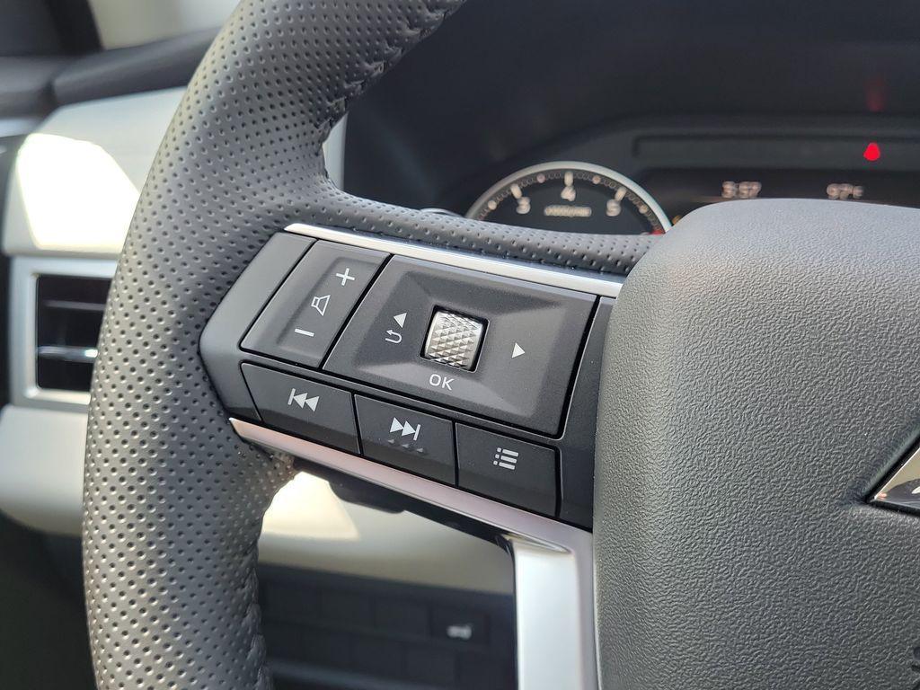 new 2025 Mitsubishi Outlander car, priced at $30,675