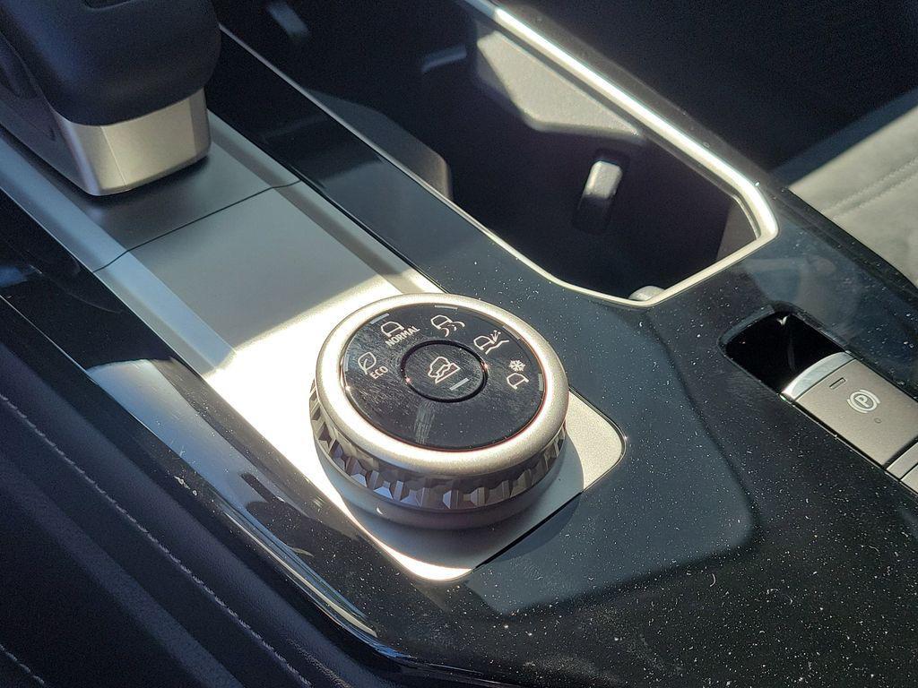 new 2025 Mitsubishi Outlander car, priced at $31,590