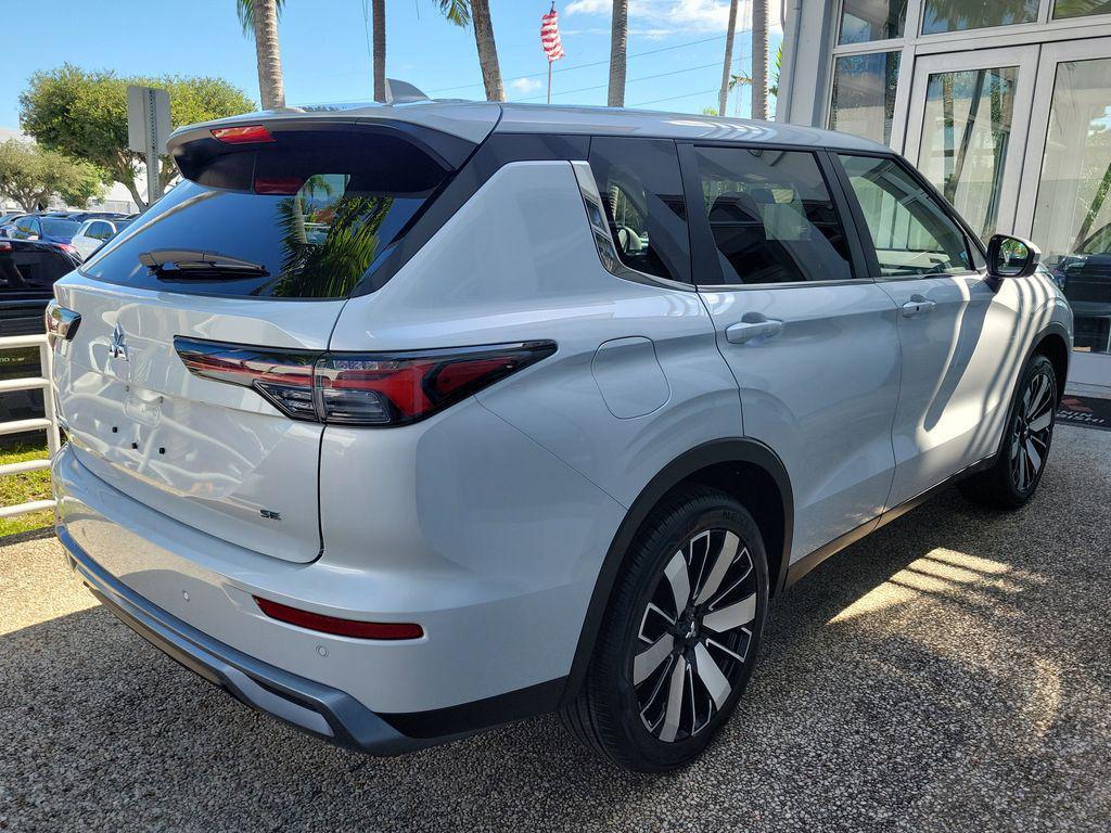 new 2025 Mitsubishi Outlander car, priced at $31,590