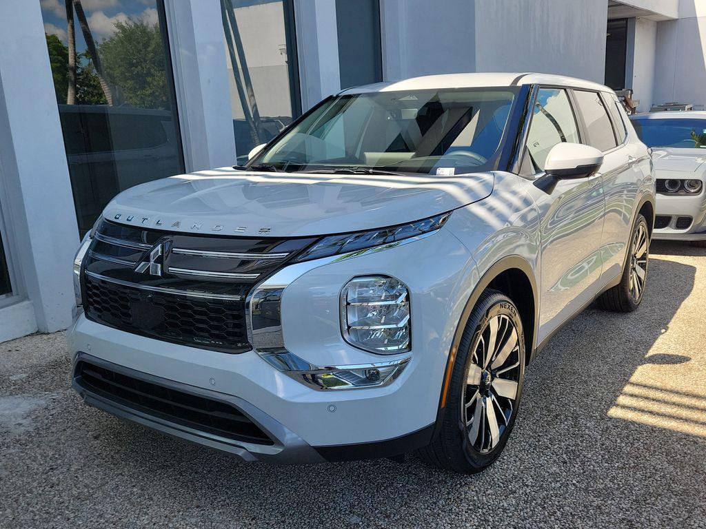 new 2025 Mitsubishi Outlander car, priced at $31,590