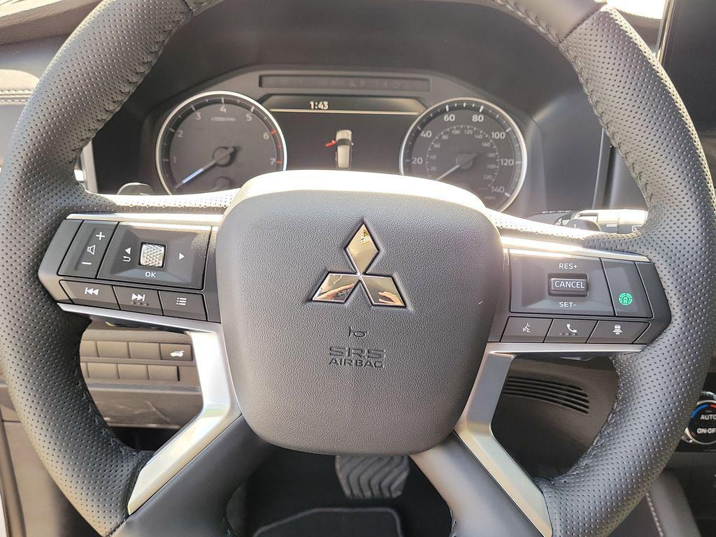 new 2025 Mitsubishi Outlander car, priced at $31,590