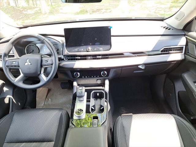 new 2025 Mitsubishi Outlander car, priced at $25,995