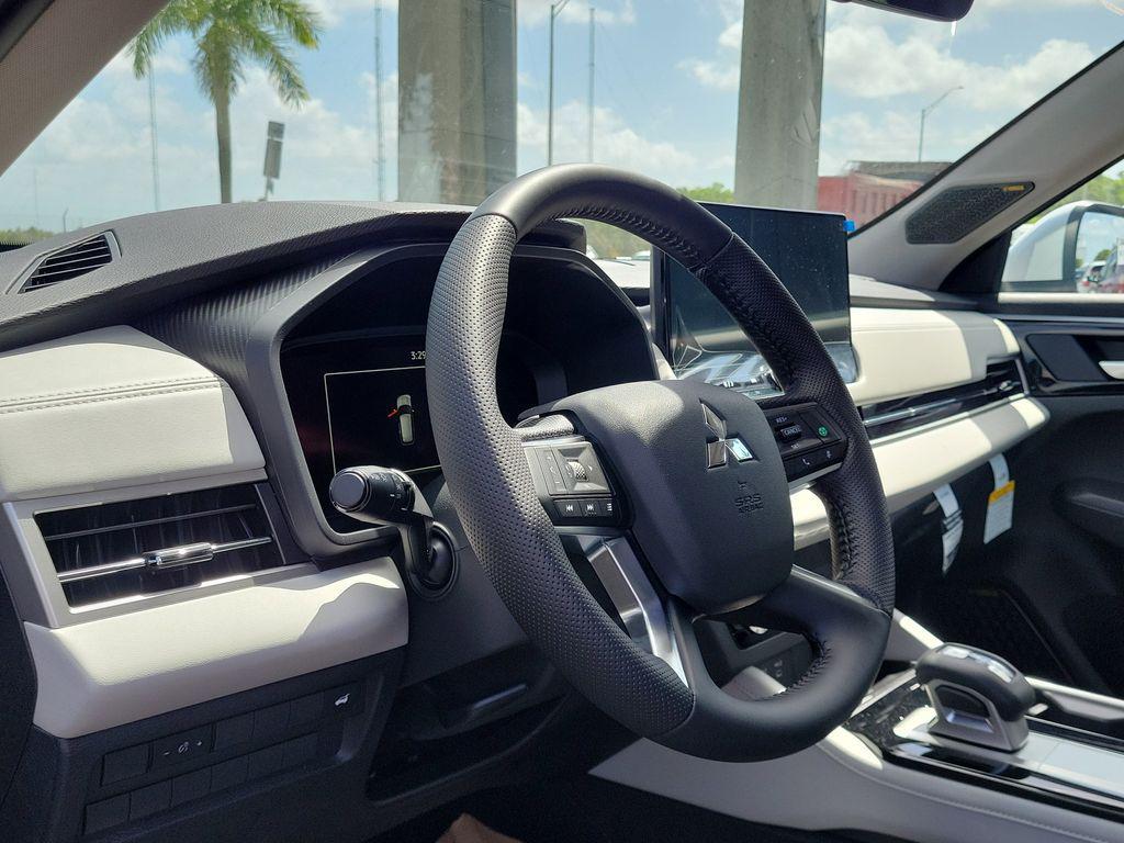 new 2025 Mitsubishi Outlander car, priced at $35,950