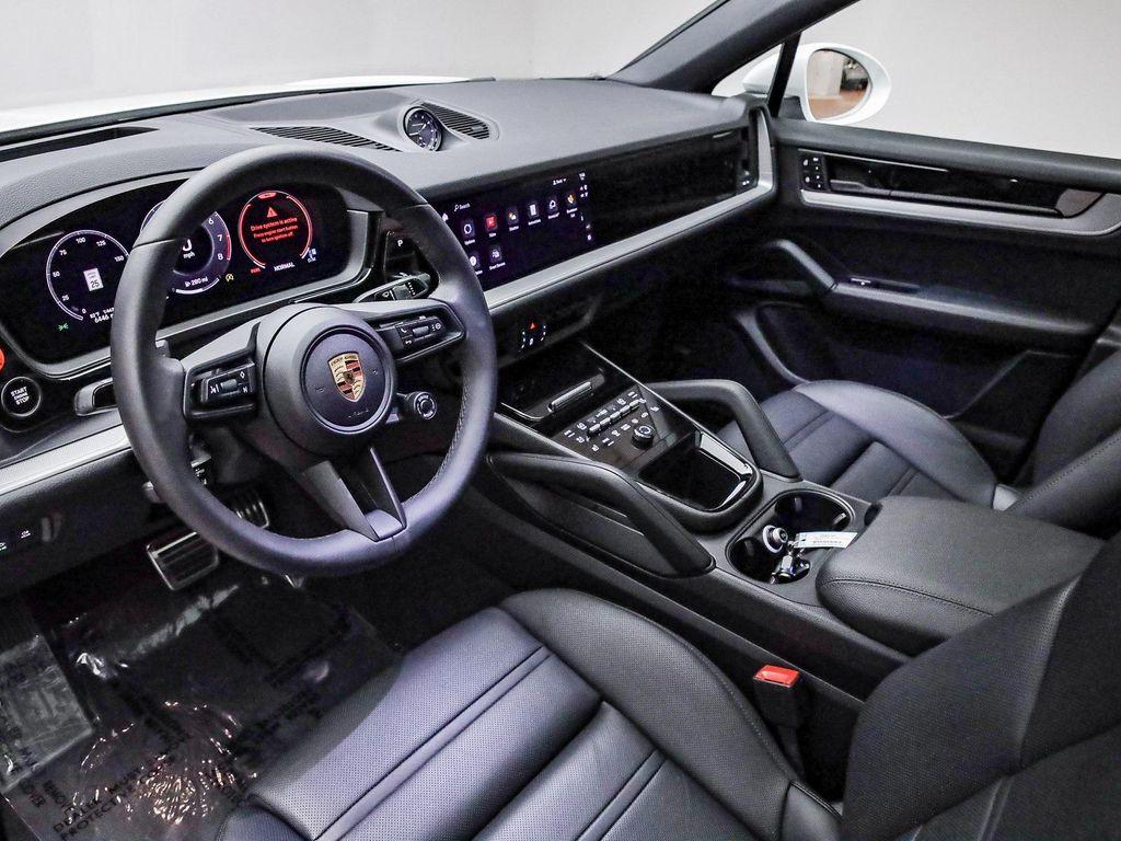 used 2025 Porsche Cayenne car, priced at $130,909