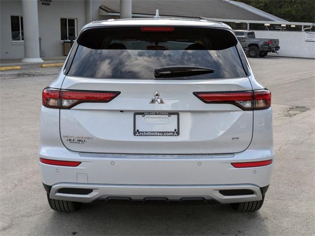 new 2024 Mitsubishi Outlander car, priced at $28,215