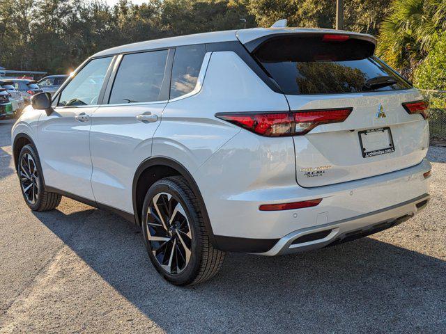 new 2024 Mitsubishi Outlander car, priced at $26,100