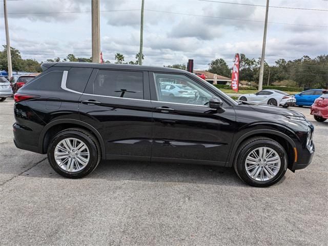 new 2024 Mitsubishi Outlander car, priced at $25,200