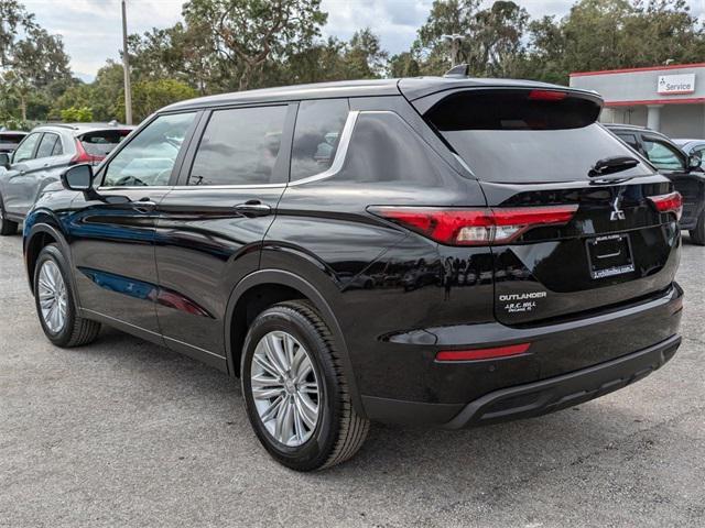 new 2024 Mitsubishi Outlander car, priced at $25,200