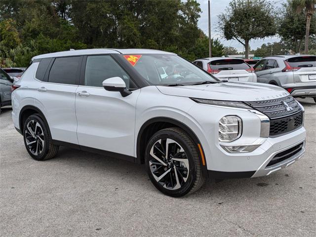 new 2024 Mitsubishi Outlander car, priced at $25,590