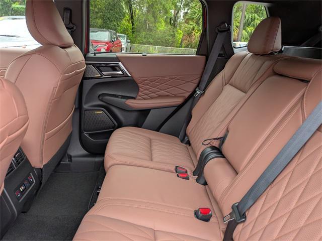 new 2025 Mitsubishi Outlander car, priced at $33,716