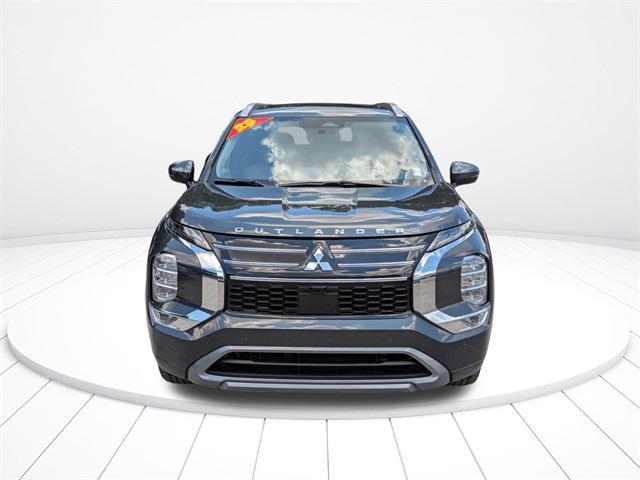 new 2025 Mitsubishi Outlander car, priced at $30,040