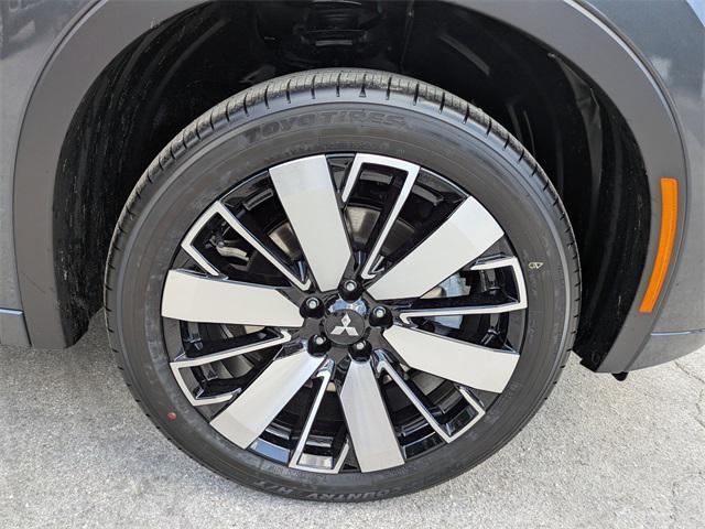 new 2025 Mitsubishi Outlander car, priced at $30,863