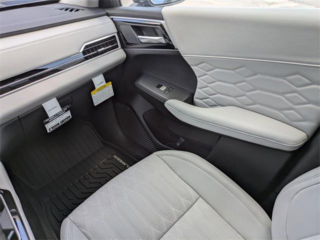 new 2025 Mitsubishi Outlander car, priced at $30,863