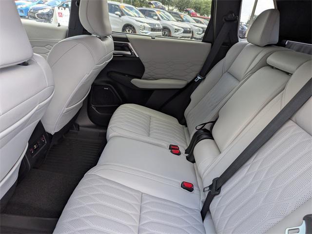 new 2025 Mitsubishi Outlander car, priced at $30,863