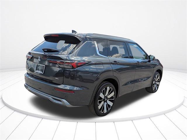 new 2025 Mitsubishi Outlander car, priced at $30,040