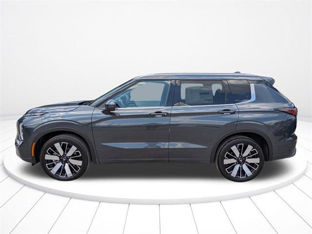 new 2025 Mitsubishi Outlander car, priced at $30,040
