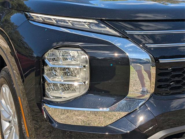 new 2025 Mitsubishi Outlander car, priced at $26,483