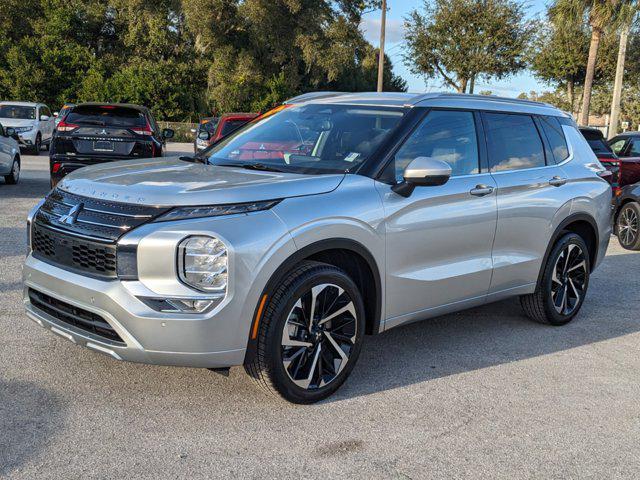 new 2024 Mitsubishi Outlander car, priced at $28,260