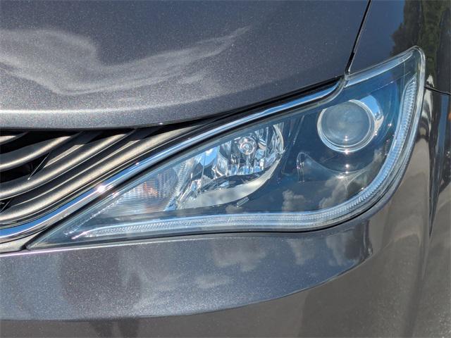 used 2019 Chrysler Pacifica Hybrid car, priced at $20,500