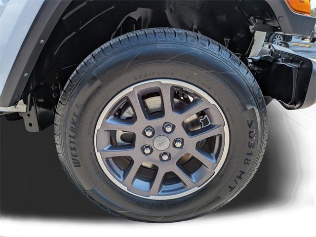 used 2023 Jeep Gladiator car, priced at $26,200