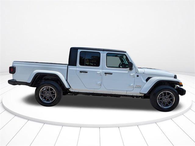 used 2023 Jeep Gladiator car, priced at $26,200
